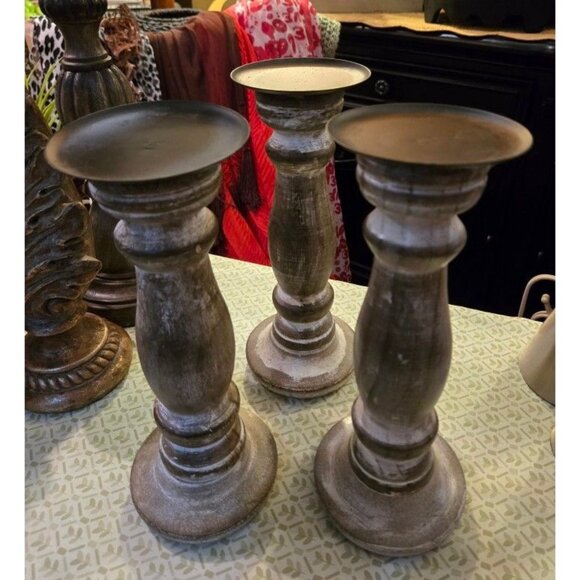 Set Of 3 Farmhouse Weighted Wood Candle Holders - Picture 3 of 3